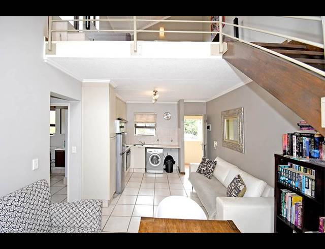 1 BEDROOM APARTMENT FOR SALE IN BRYANSTON